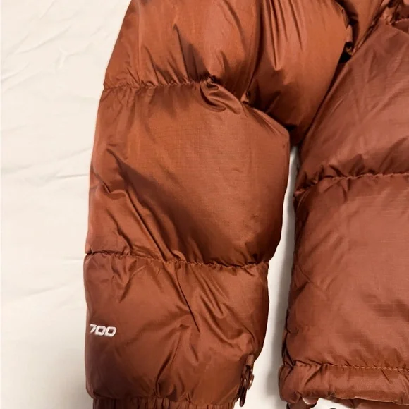 The North Face Men’s 1996 Retro Nuptse Jacket
(Brown) - Picture 4 of 5
